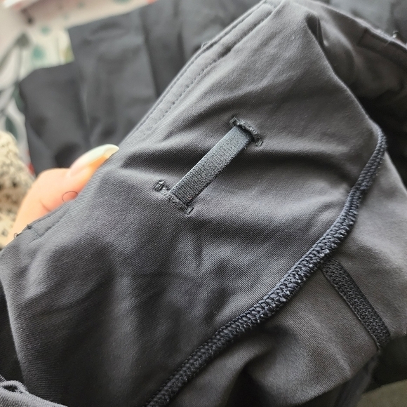 Lululemon Black Run Pace Crop Mesh Leggings W/Pockets Mid Rise Yoga Training 6 - Picture 8 of 12